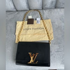 Louis Vuitton chain Louise MM size LV gold